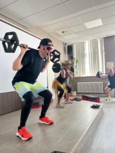 Flexx Fitnessstudio Beach Party Beintraining