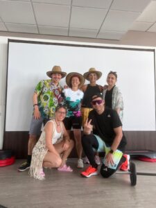 Flexx Fitnessstudio Beach Party Gruppenbild